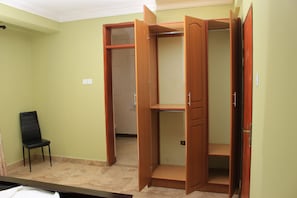 Apartment, 1 Bedroom | Premium bedding, desk, free WiFi - Delta Suites (Kampala)