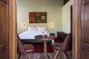 1 habitación, ropa de cama de alta calidad y minibar 