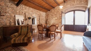 Interior - Idyllic country house, panoramic pool with sea views, quiet, WiFi, heating, 7 people (Siracusa)