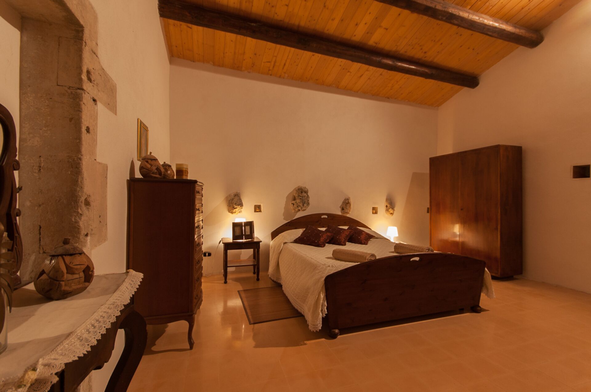 3 chambres, fer et planche à repasser, Wi-Fi gratuit, draps fournis