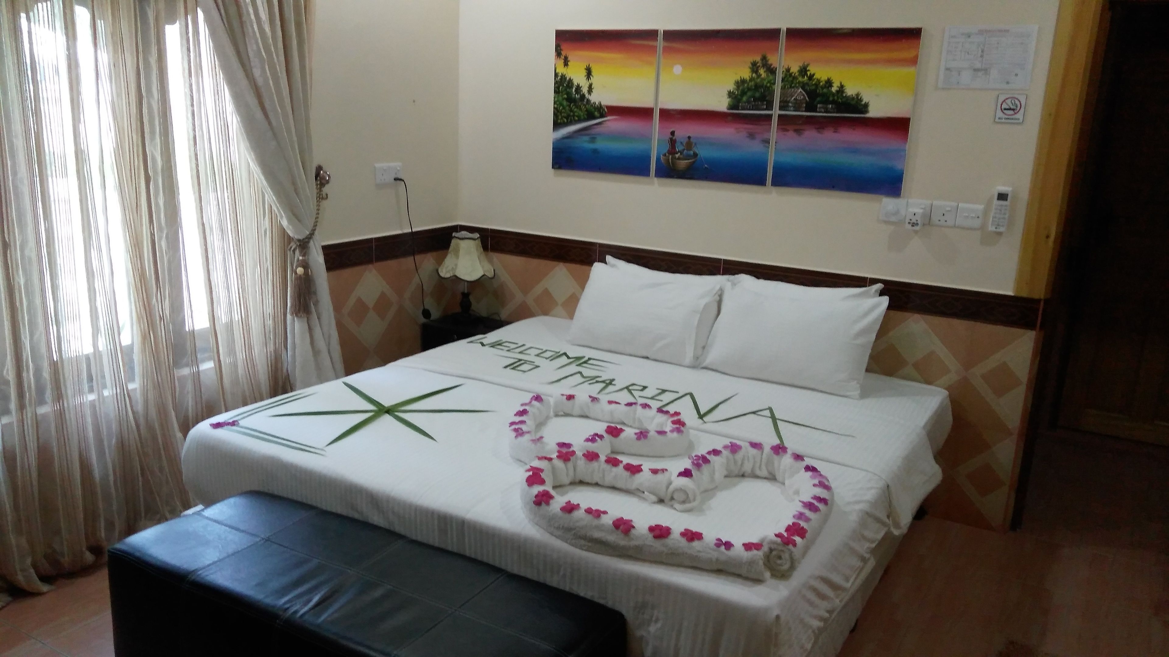 Photo - Himandhoo