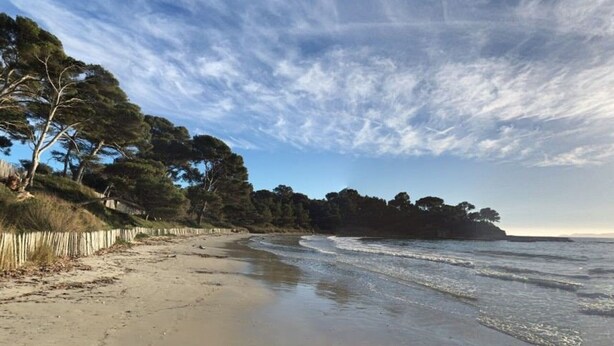 Beach nearby - 3-room apartment with pool and garage, near the beach (Bormes-les-Mimosas)