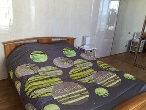 2 bedrooms - Apartment T3, 6 pers, BBQ, terrace, parking, beach nearby (Port Barcarès)
