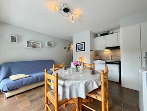 Interior - 2-room Apartment Near Beach - Sleeps 3/4 in Carnac (Carnac)