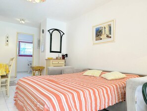 2 bedrooms