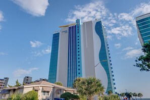 المنشأة من الخارج