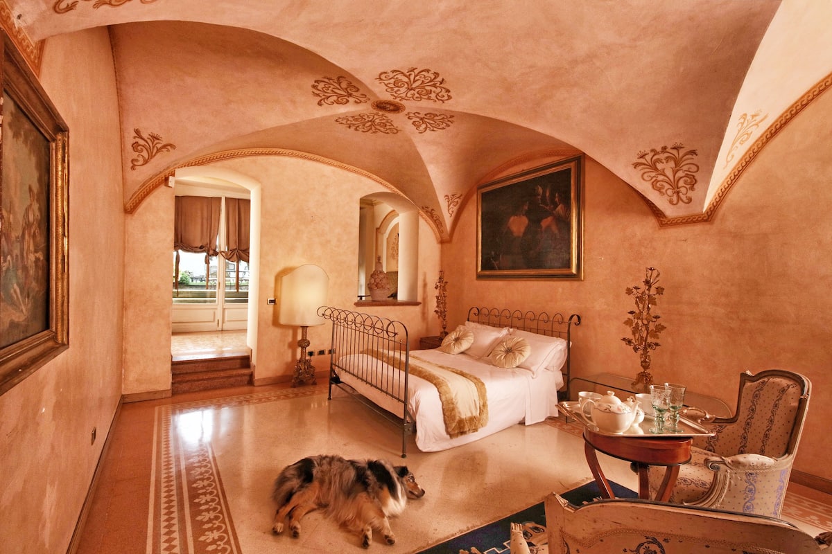 Double Room | Egyptian cotton sheets, premium bedding, down duvets, pillow-top beds