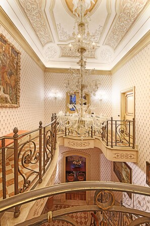 Staircase - Villa La Vittoriana (Salò)