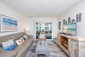 TV - BEACH VIEW! Harbor House ~ 2 Bedroom (Gulf Shores)