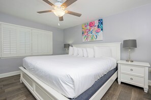 2 bedrooms, iron/ironing board, free WiFi, bed sheets - BEACH VIEW! Harbor House ~ 2 Bedroom (Gulf Shores)