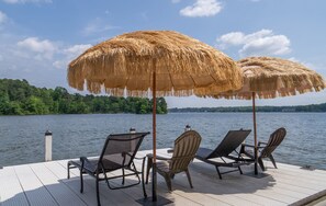 Terrace/patio - 30% off until June, Huge View, Pointe Lot, Dock, Pontoon, Theater,7 Bedroom; WOW (Greensboro)
