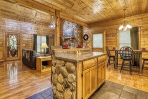 Interior - Amazing Luxury Log Cabin! Great Living Space! Mountain Views! 2 Jacuzzi Tubs!  (Sevierville)