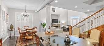 Newly Decorated Downtown Chattanooga Home, Sleeps 6-8,<br>