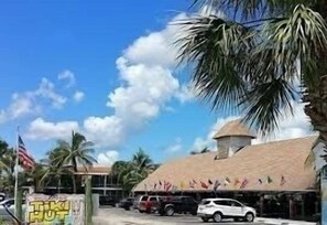 Estacionamiento en la propiedad, se recomienda trasladarse en auto 