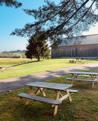 Restored colonial farmhouse near Seven Springs -- Perfect for family gatherings