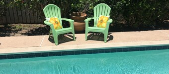 Gorgeous 5 Bdrm Beach Home With Private Pool And Direct Beach Access