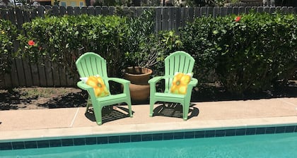 Gorgeous 5 Bdrm Beach Home With Private Pool And Direct Beach Access