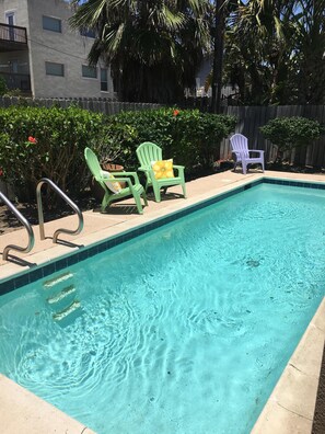 Piscine extérieure, piscine chauffée