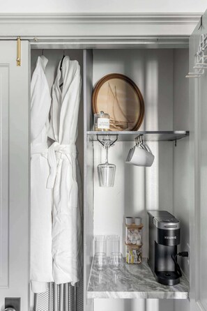 Interior - Serene Escape Over Heated Pool, 1 Block to King St (Charleston)