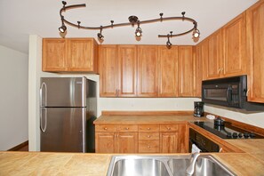 Fridge, microwave, oven, stovetop - Oceanfront, newly renovated. As low as $220/night. (Kapaa)