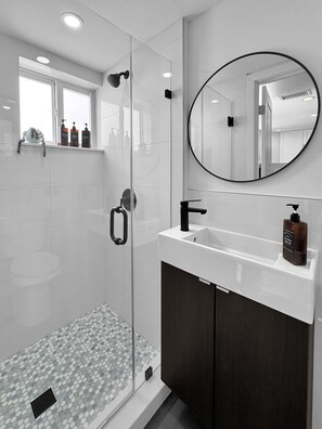 Hair dryer, towels