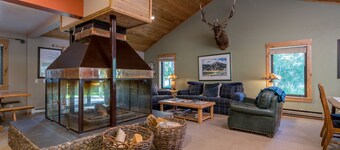 A comtemporary home that is great for families & large groups just 6 miles North