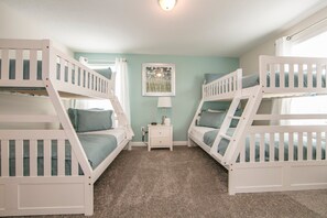 5 bedrooms, iron/ironing board, free WiFi, bed sheets