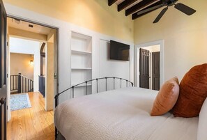 3 Schlafzimmer, Bügeleisen/Bügelbrett, Reisekinderbett, WLAN