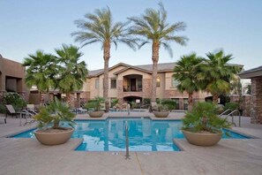 Pool - Sonoran Sunset Condo: Sweet Ahwautukee area of Phoenix Townhouse (Phoenix)