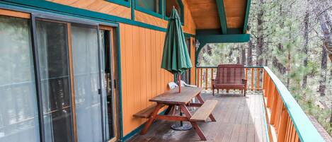 تناول الطعام بالخارج