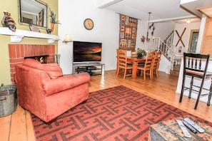 Smart TV, fireplace, DVD player