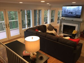 Smart-TV, peis, Netflix og Hulu