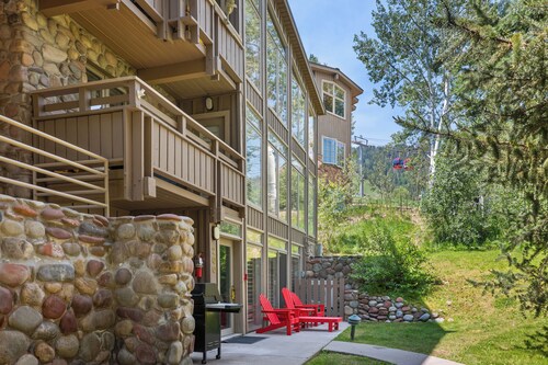 Aspen Alps Three Bedroom Condo - ground floor and walking distance to town