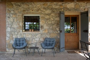 Terrace/patio - Vacation home La Vigna with Pool (San Toma')