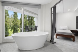 Family Townhome | Bilik Mandi | Tab mandi rendaman dalam, hulu semburan mandi hujan, pengering rambut 
