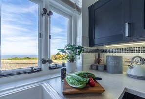 Fridge, microwave, oven, dishwasher - On the Cromer Lighthouse site with sea views. (Cromer)