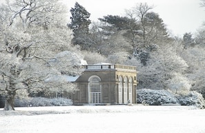A snowy Temple