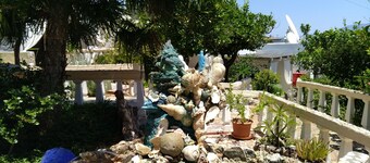 Relaxing studio with veranda 'n garden
