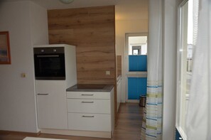 Unclassified image, 3 of 10, button