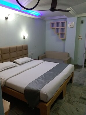 Deluxe Double Room | Desk, rollaway beds, free wired Internet, bed sheets - Hotel Mahalaxmi Indo Myanmar (Guwahati)