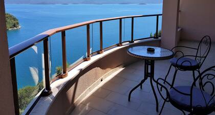 Villa de vacaciones con una hermosa vista panorámica al mar