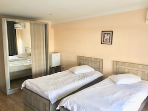 1 bedroom, rollaway beds, free WiFi