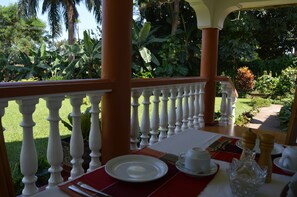Desayuno a la carta incluido todos los días