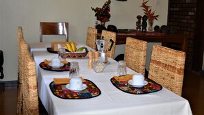 Free daily cooked-to-order breakfast  - Colonial Residence (Entebbe)