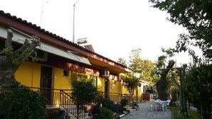 Hiên