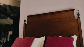 Double Room, Garden Area (SUITE do LAGAR) | Premium bedding, minibar, soundproofing, iron/ironing board