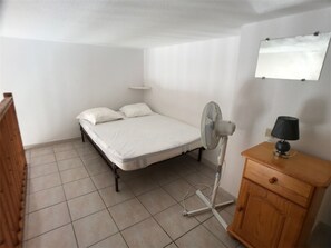 1 quarto