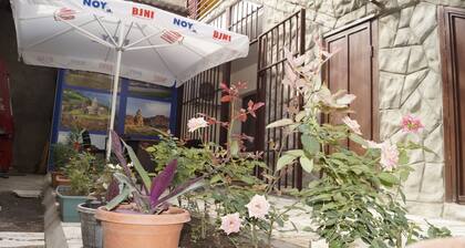 Komitas Avenue Guest House