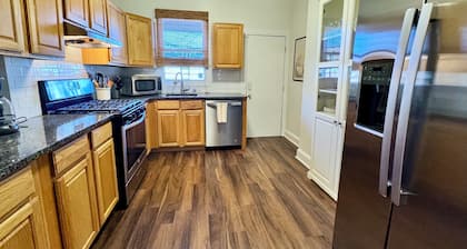 Parkside Comfort & Spaciousness-Family Friendly