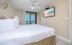 2 slaapkamers, een strijkplank/strijkijzer, gratis wifi, beddengoed